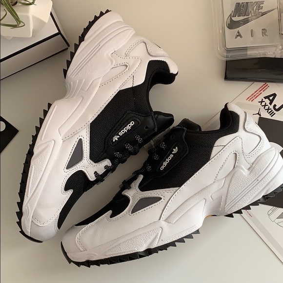 NWT adidas Falcon Oreo - Picture 7 of 9